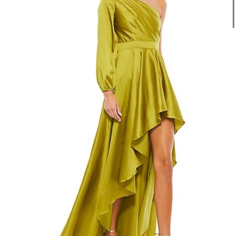 Mac Duggal Gown